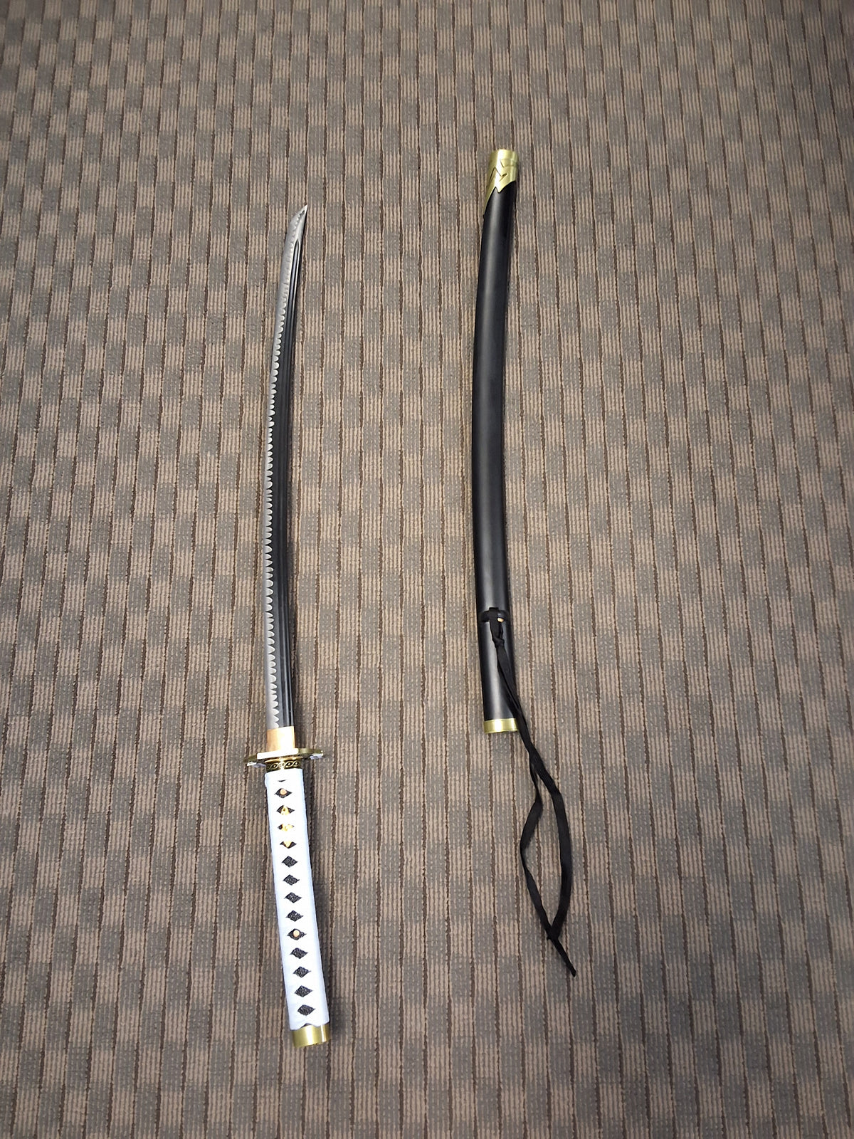 Black Katana W/ White Hilt (Battle Ready)