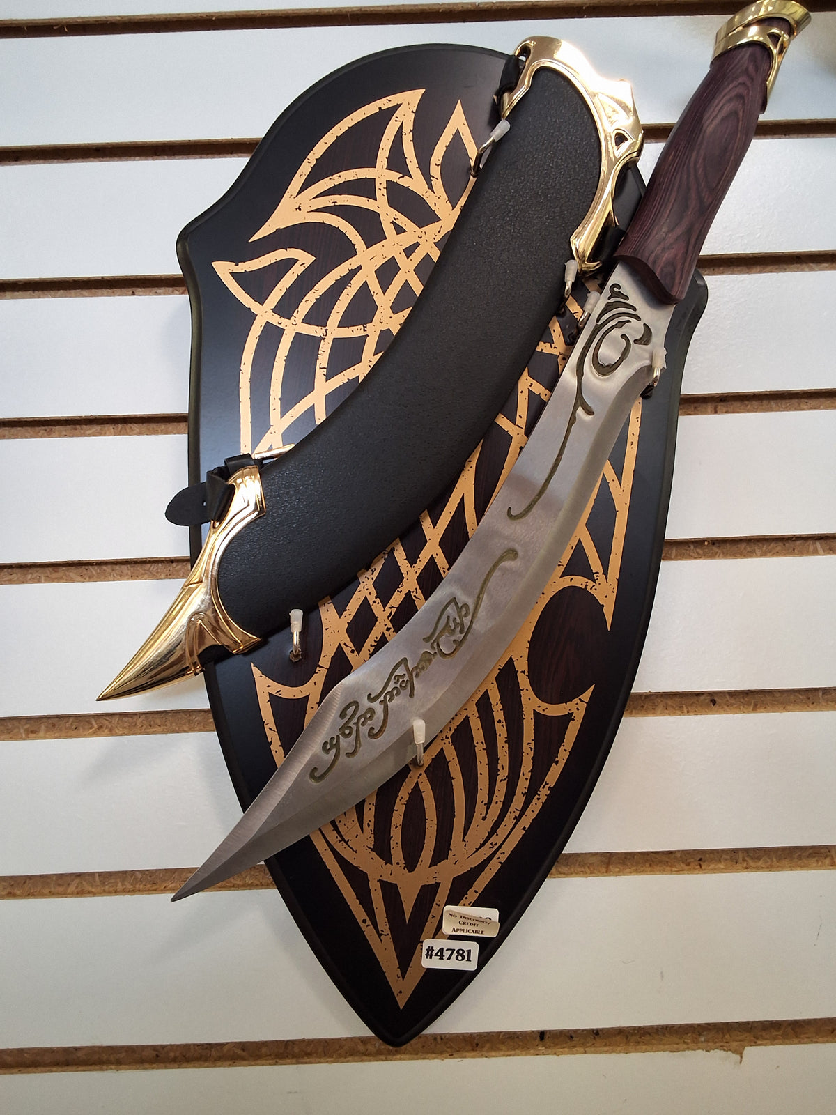 Curved Elvish Dagger/Plaque