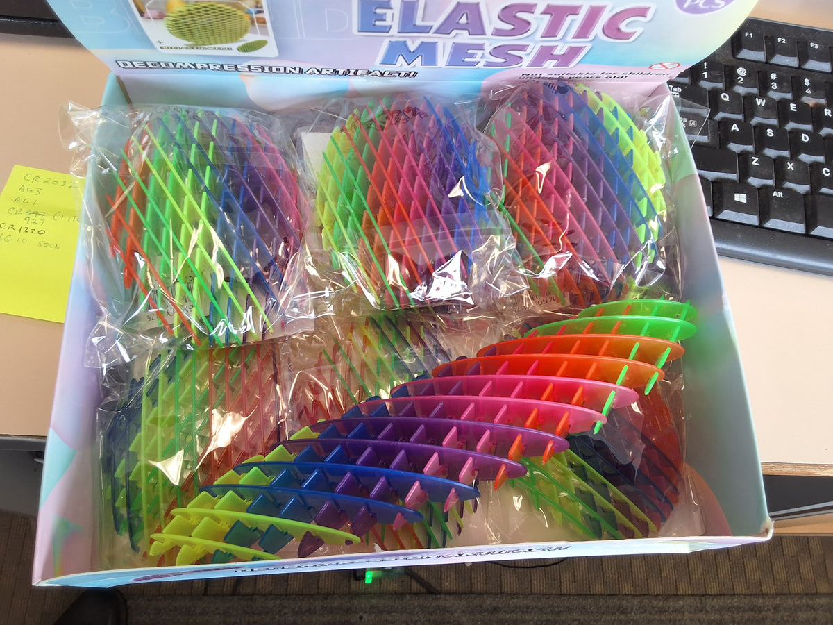 Elastic mesh fidget toy
