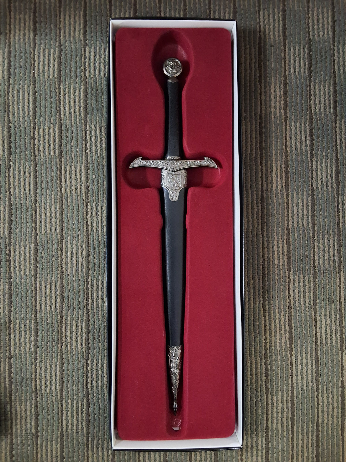 Black and Silver dagger #3099