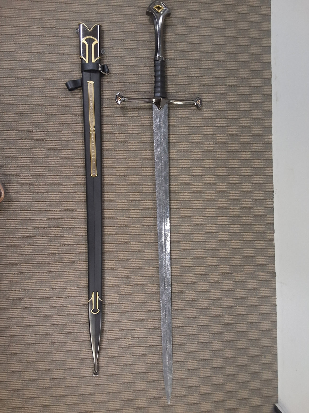 Lord of The Rings Engraved Sword #1908