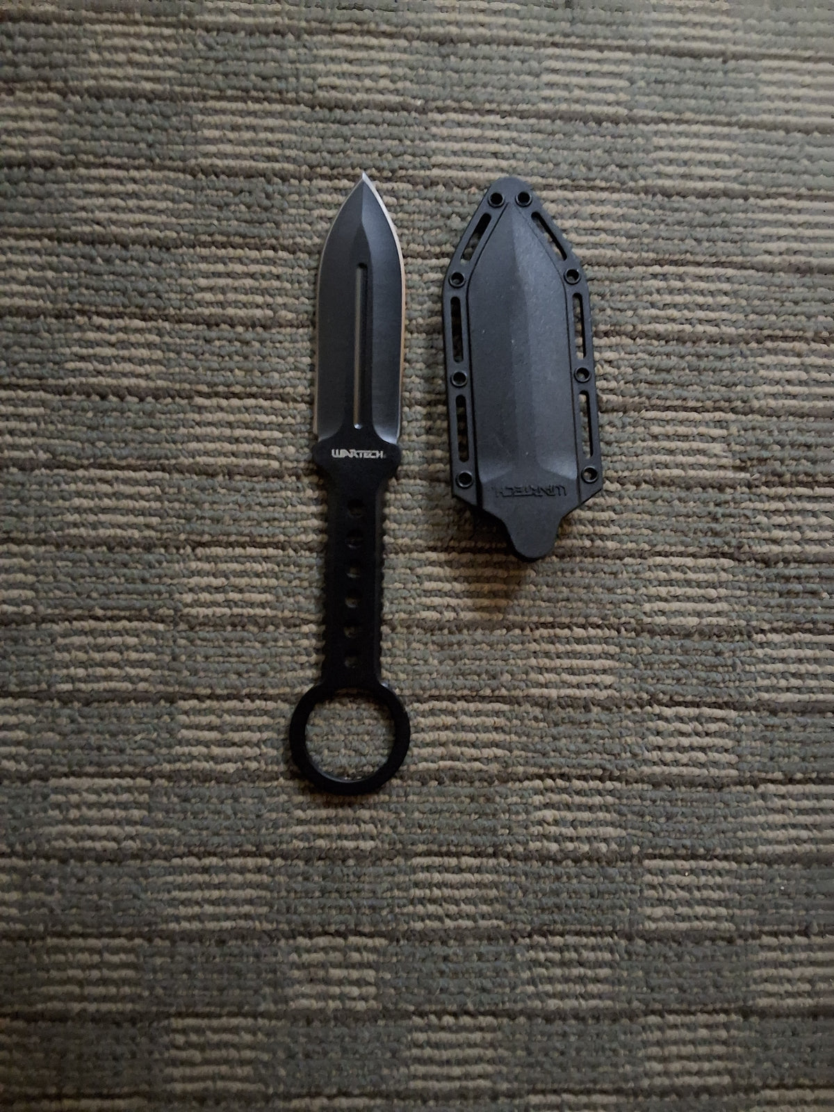 Black Dagger w/ Finger Ring with Hard Case Kydex style Sheath #3026