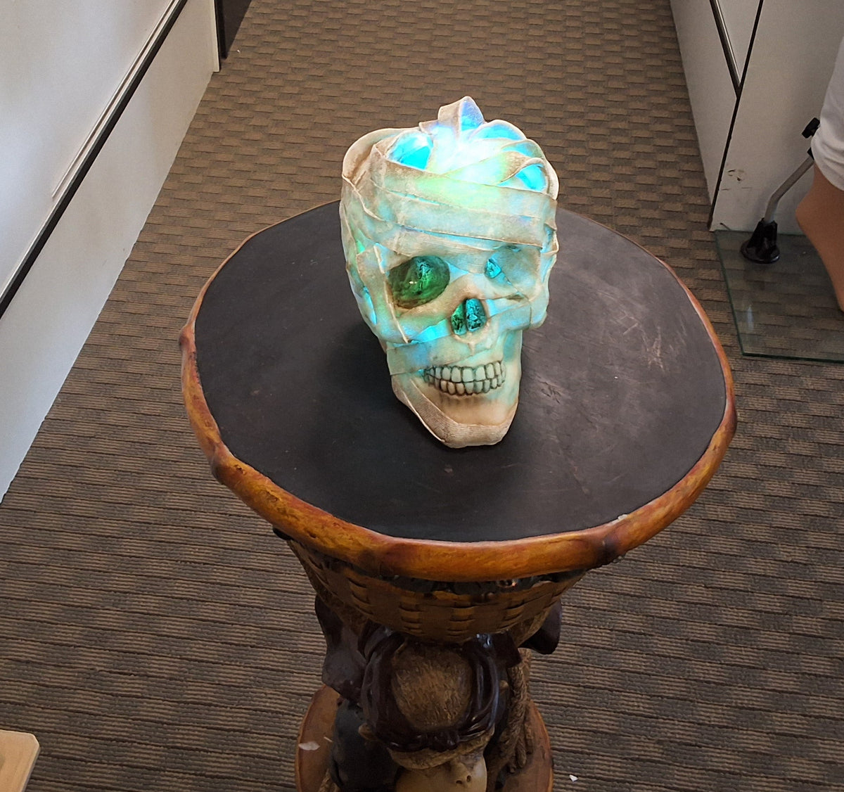 Color Changing Mummy Skull