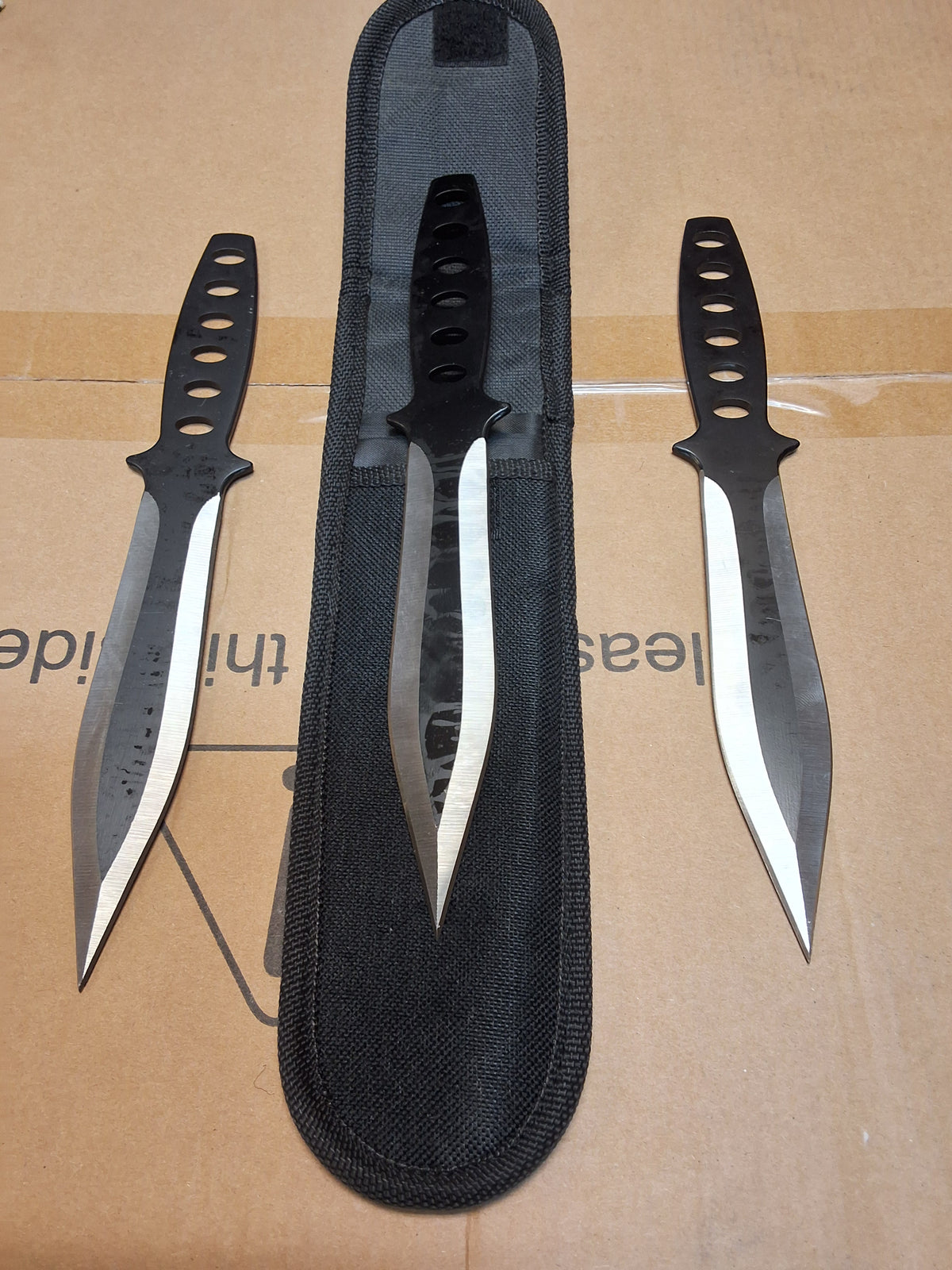 3 piece black throwing knives