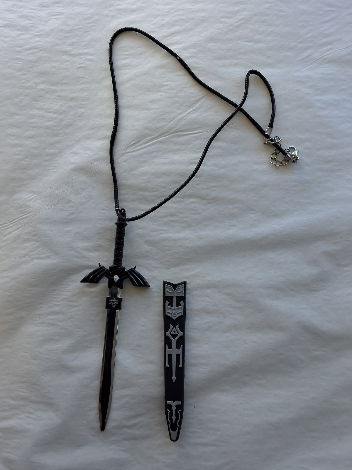 ZELDA SWORD NECKLACE BLACK