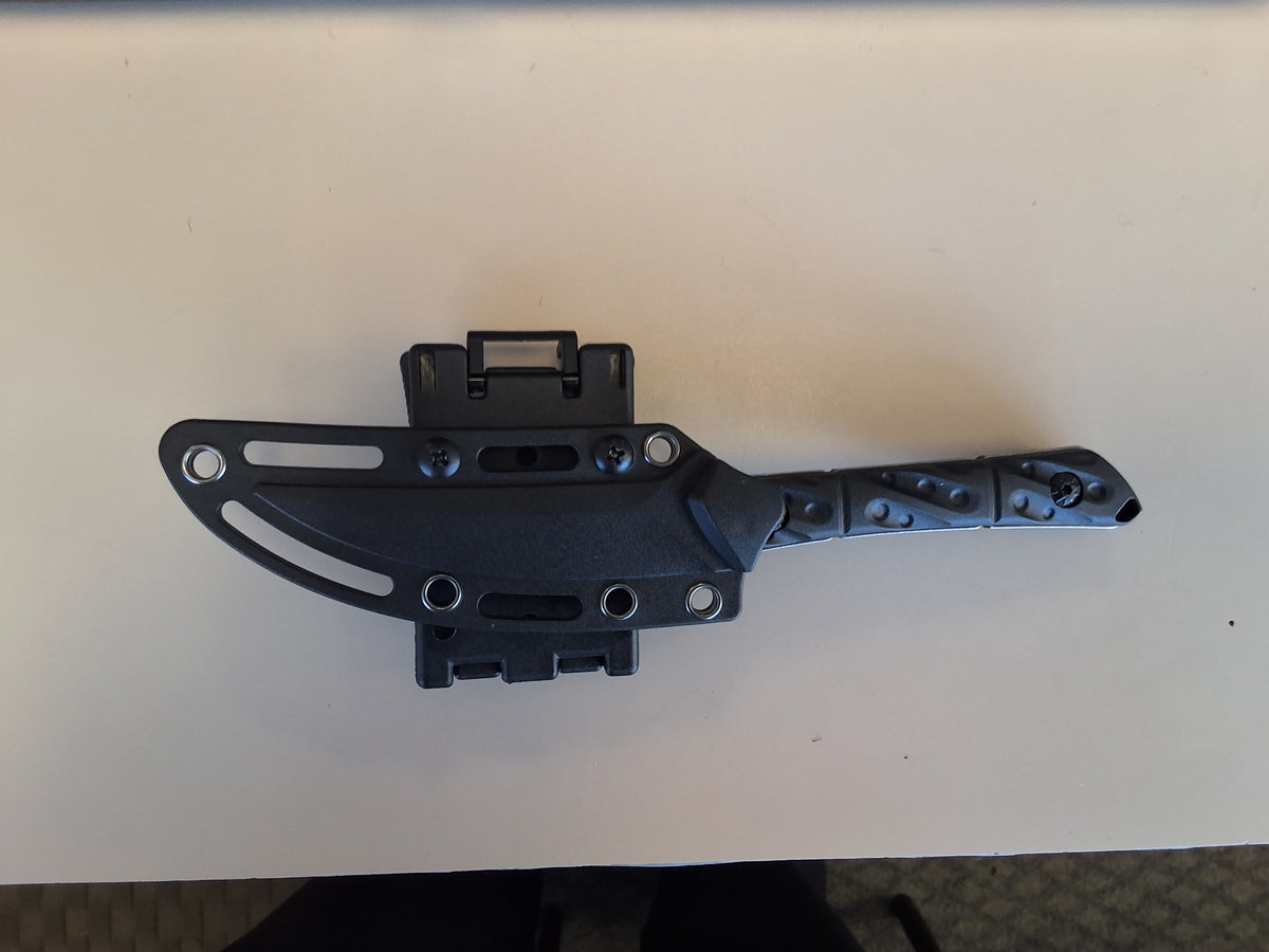 Wartech slim fixed blade with belt clip hard case