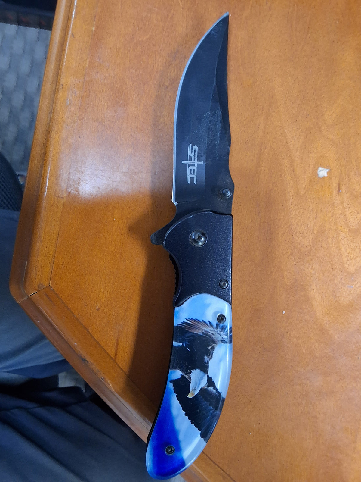 Black Droppoint Knife with Acrylic Eagle Handle #6595