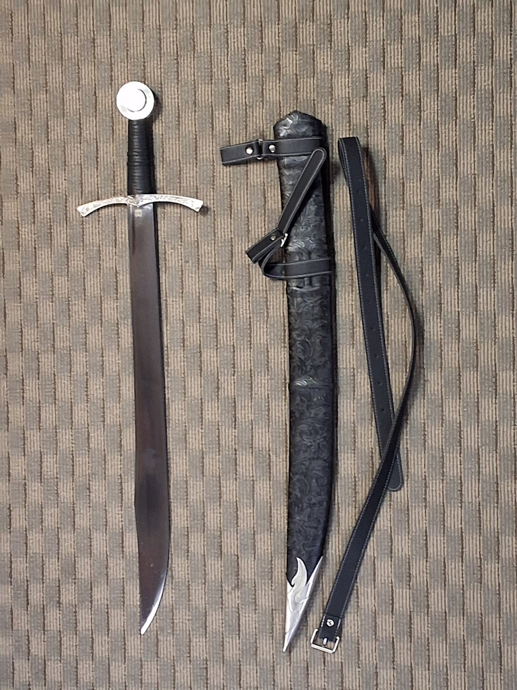 Non-discountable Scimitar-like short sword #1470