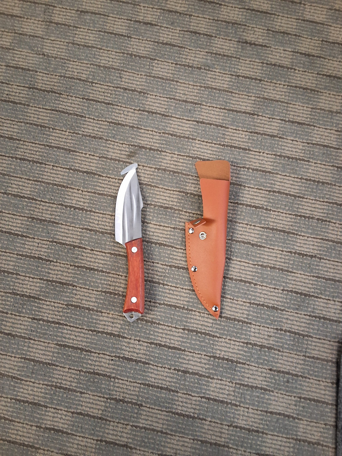 Silver blade with wooden Handle and leather sheathe #9733