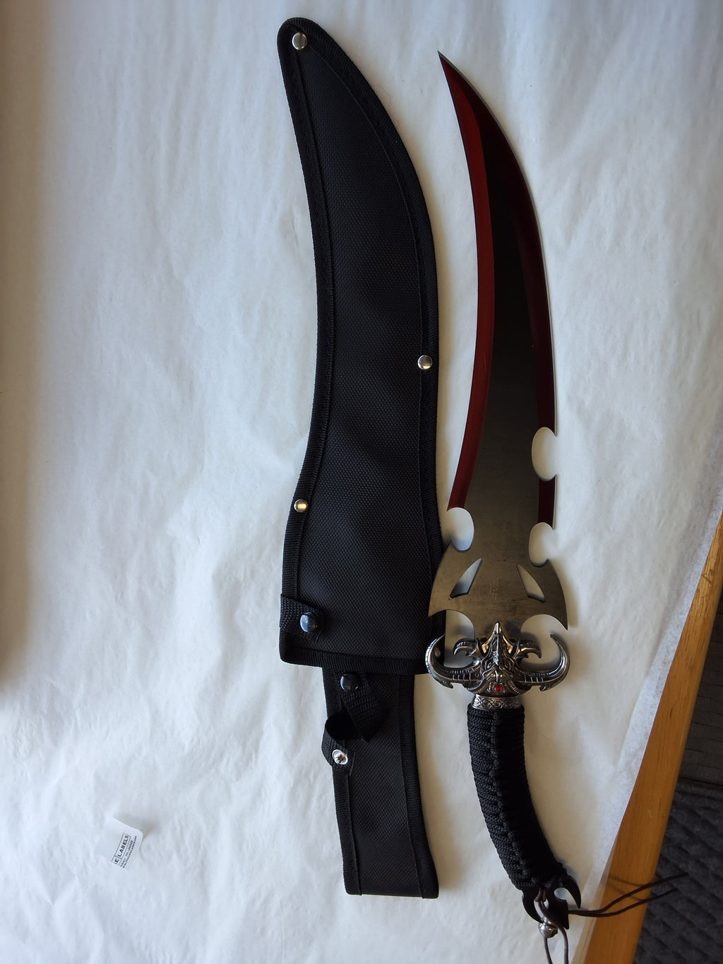 Horned Handguard Red Fantasy Dagger