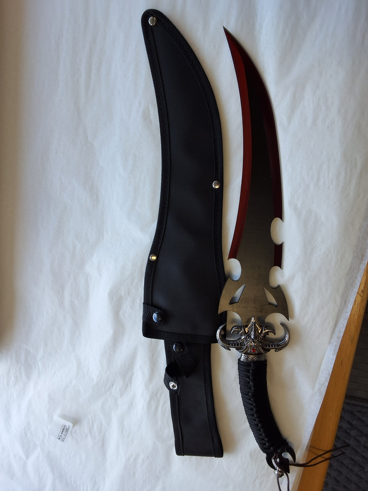 Horned Handguard Red Fantasy Dagger