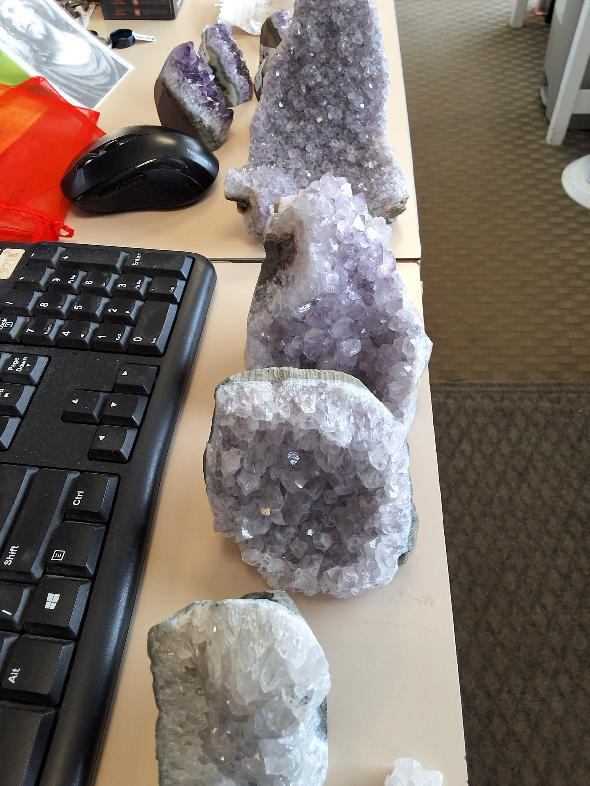 Light colored amethyst 9362