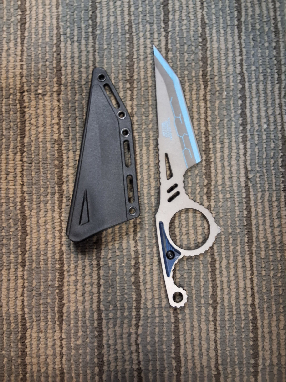 Silver and blue Knife w/ finger hole #3187