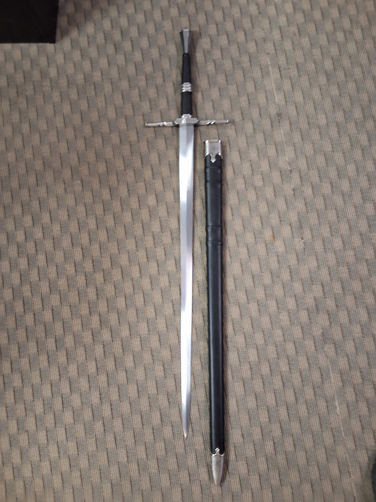 Medieval Broadsword Twisted Guard #3903