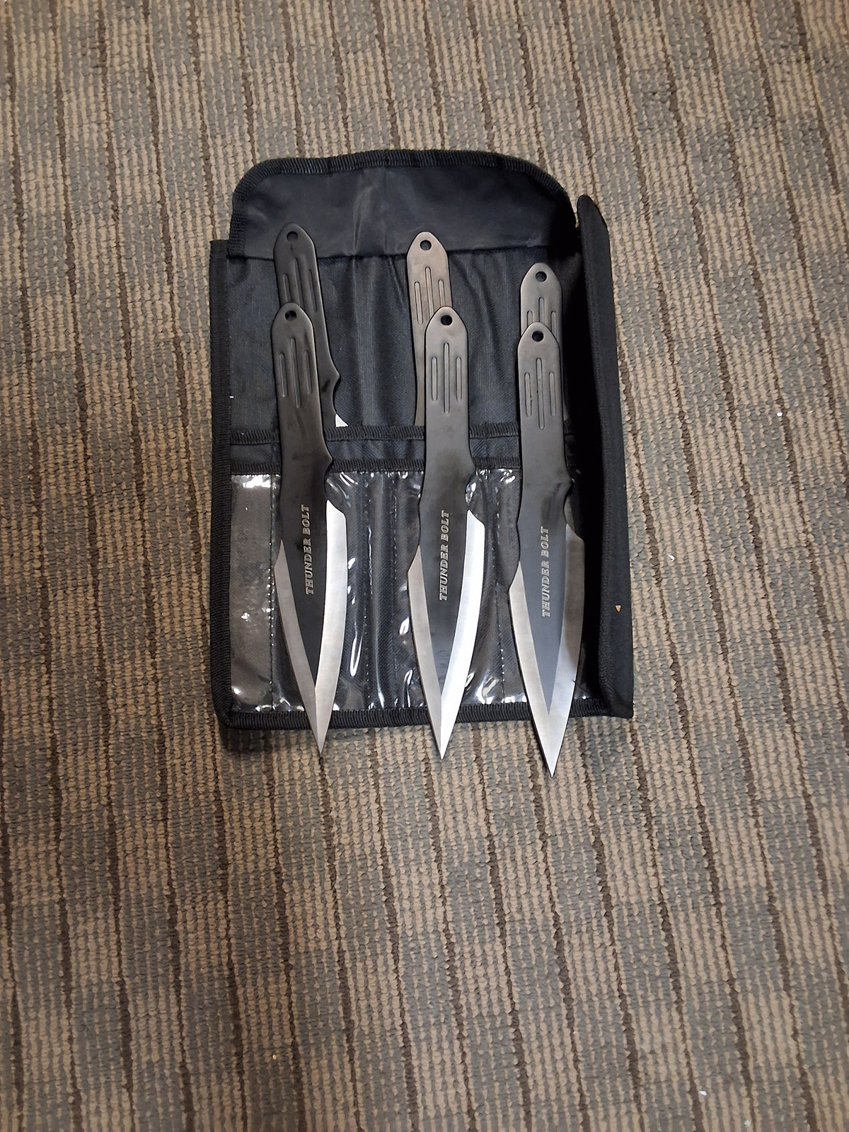 6 PIECE DOUBLE SIDED SILVER THROWING KNIVES W/ BLACK HANDLE #1360