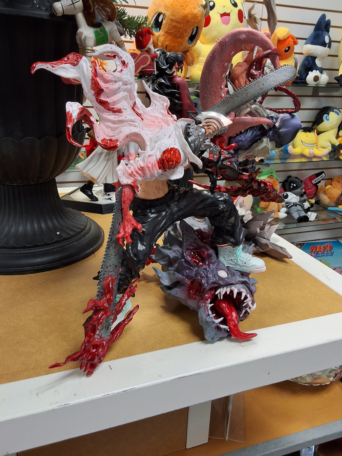 Chainsaw Man standing on Monster #8758