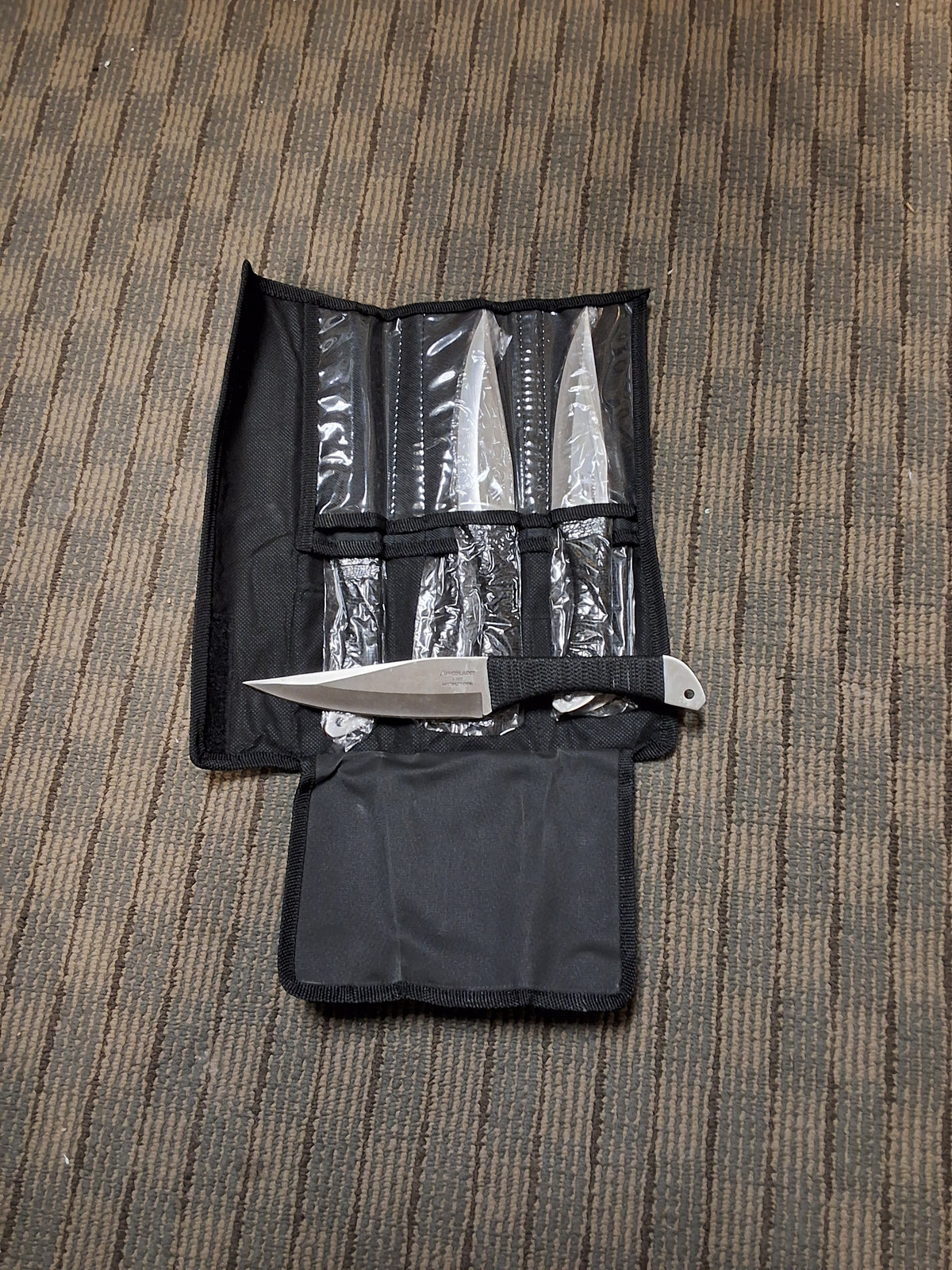 SILVER DROPPOINT THROWING KNIVES #8379