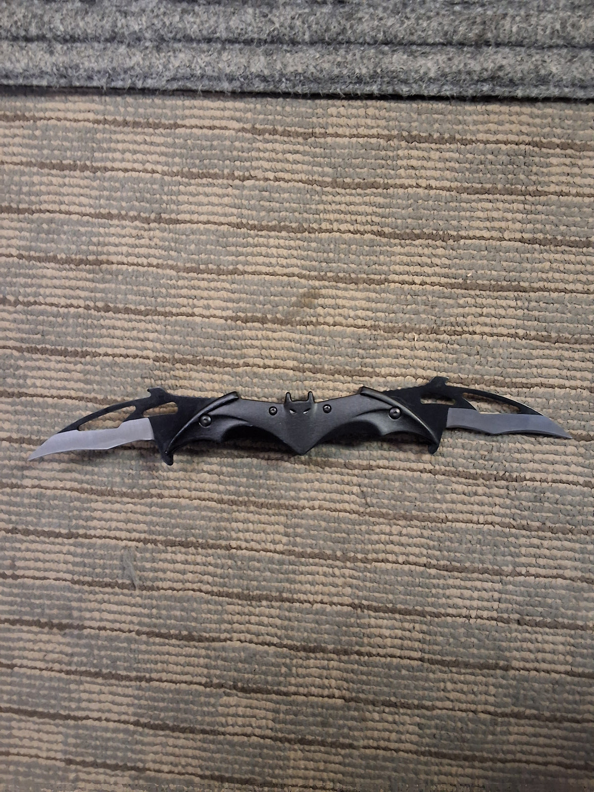 Black on silver Batman Double Folding Knife #3037