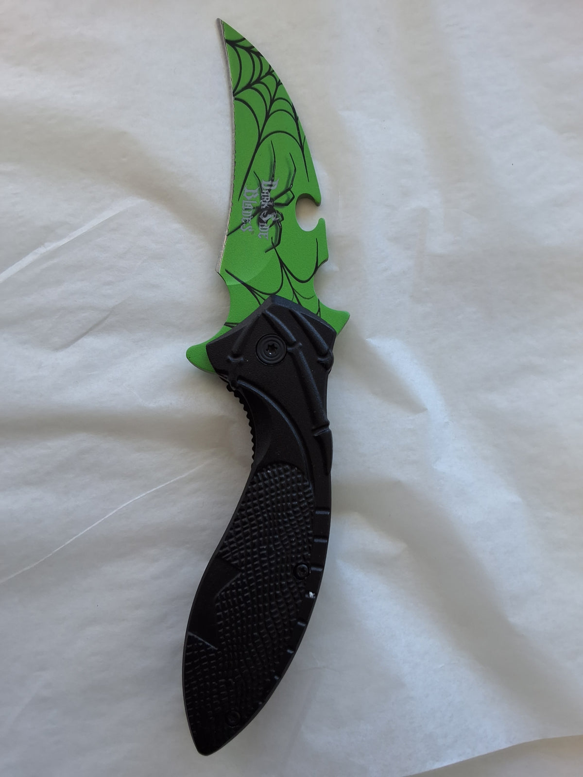 Green Knife w/ spider on blade #3086