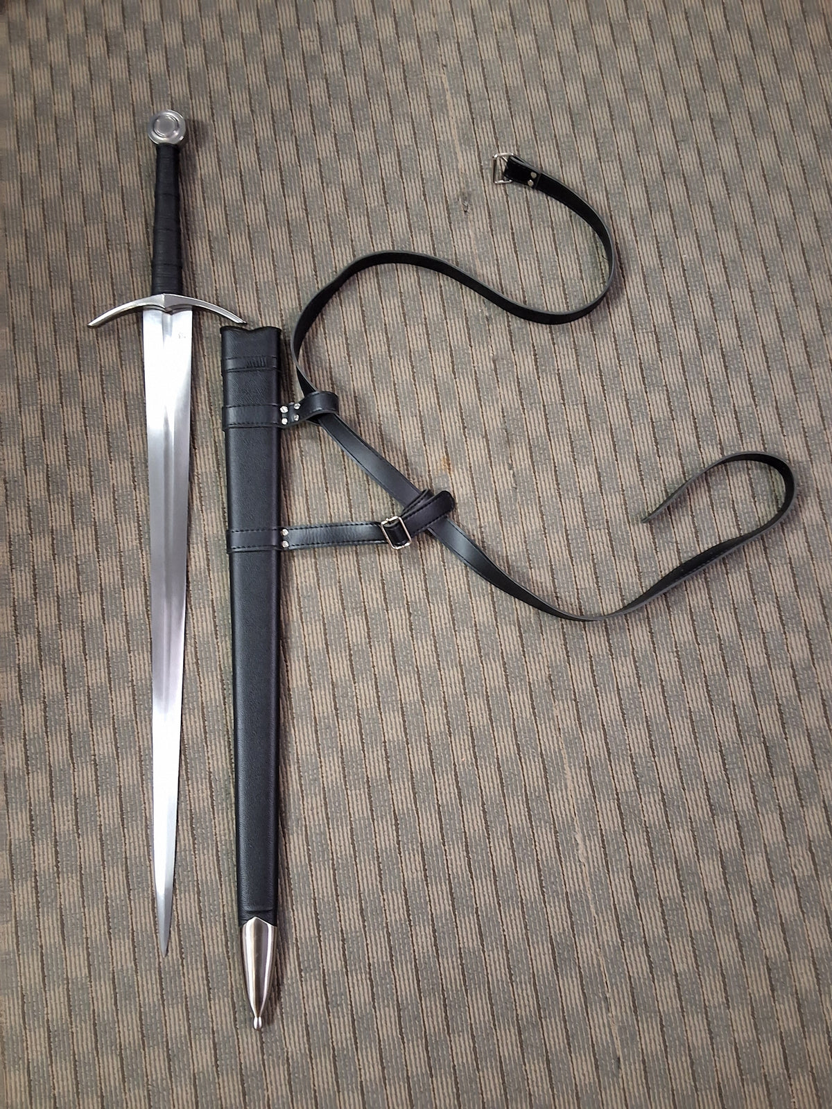 Double Edged Medieval Broadsword #3905
