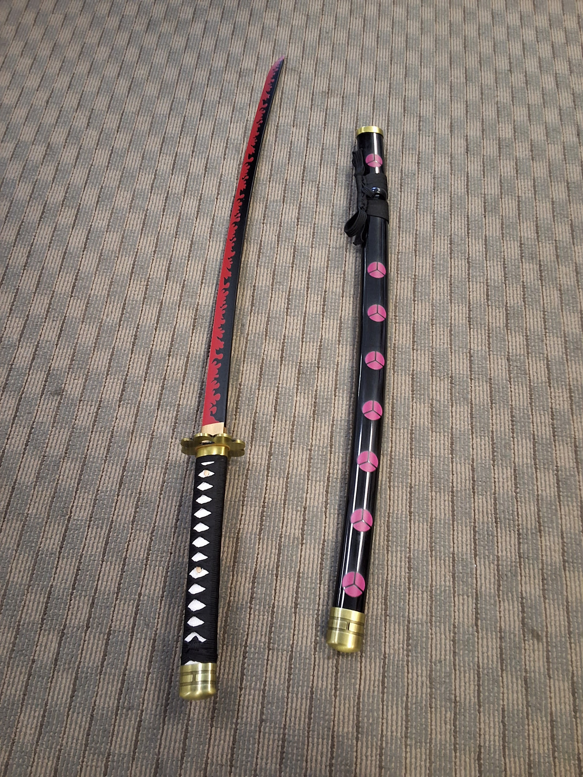 BATTLE READY PURPLE ZORO SWORD